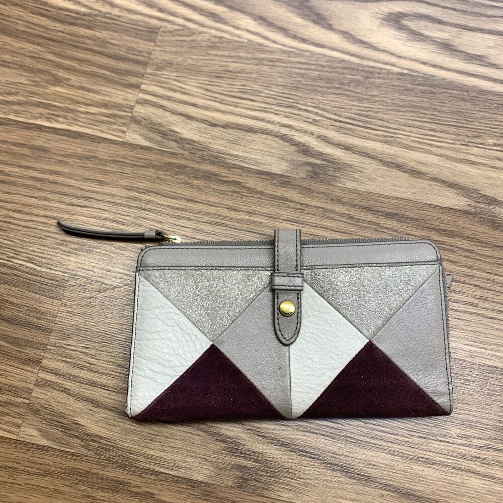 Fossil Fiona Tab Clutch Patchwork Wallet Champagne Geo Metallic Leather Gray
